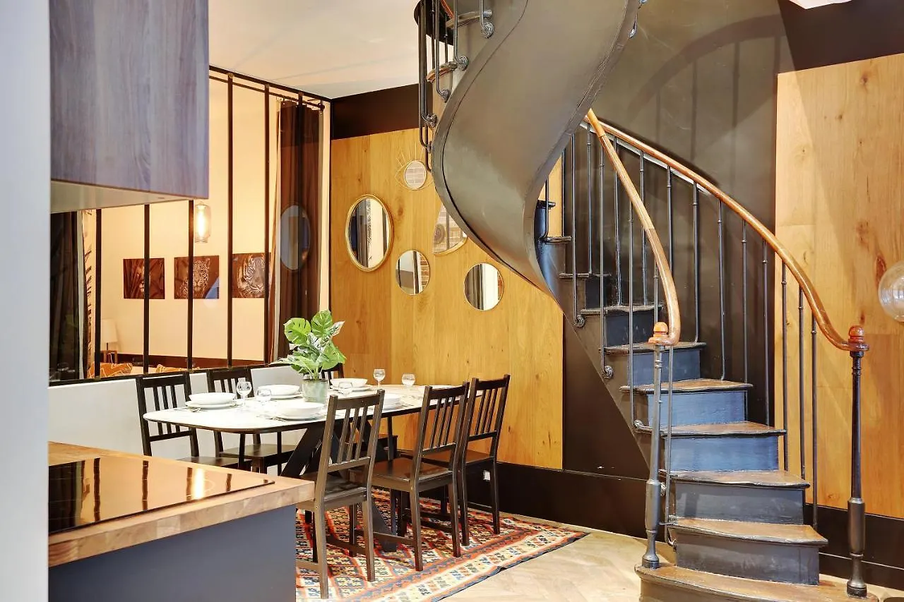 Spacious - 4br-10p - Place De La Republique Apartment *