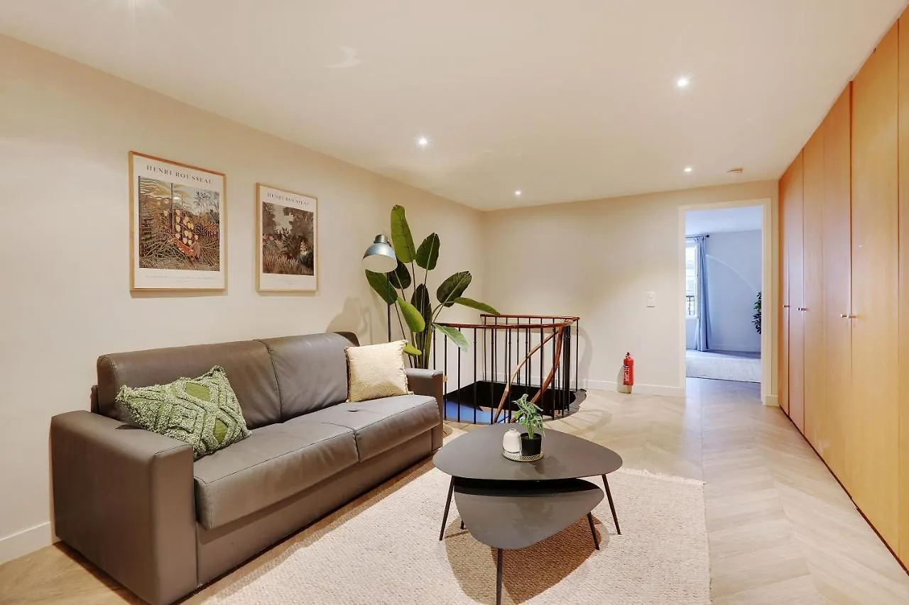 Spacious - 4br-10p - Place De La Republique *